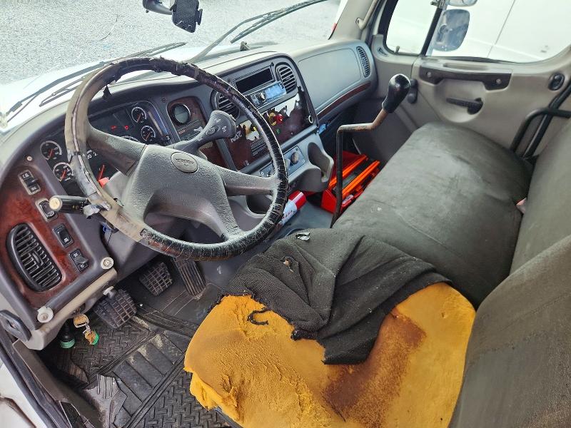 2006 Frht - Freightliner VIN 1FVACWCS76HW30821 COPART salvage auction — FRONT END, FL - CERTIFICATE OF TITLE, sold $650 on 2026-09-14 (photo 8)