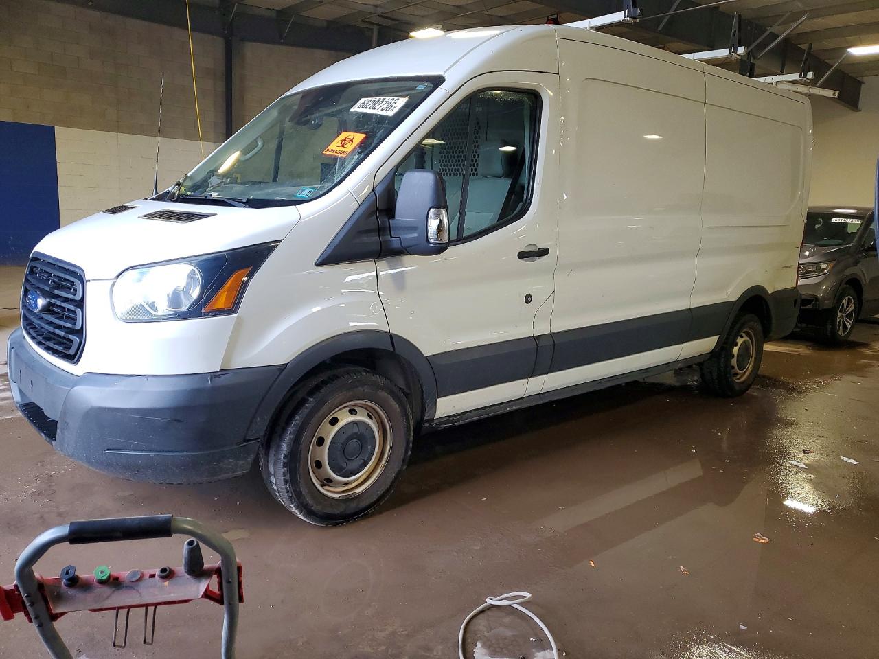 2019 Ford Transit VIN 1FTYR2CM3KKA91114 — COPART salvage auction photo