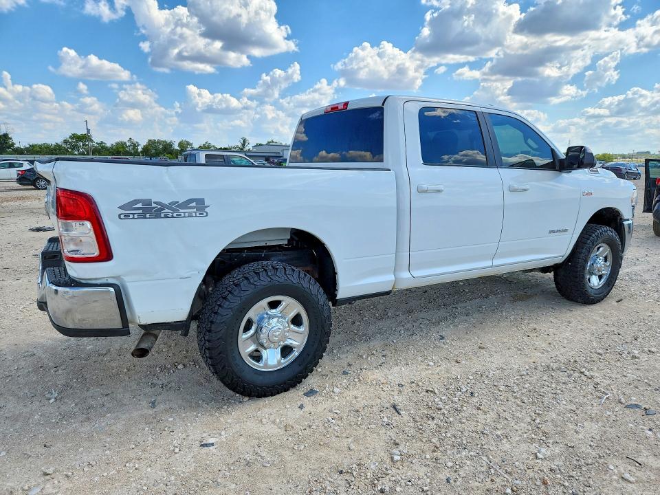 2022 Ram 2500 VIN 3C6UR5DJ8NG137379 COPART salvage auction — MINOR DENT/SCRATCHES, Salvage Title, sold $15,100 on 2026-10-15 (photo 3)