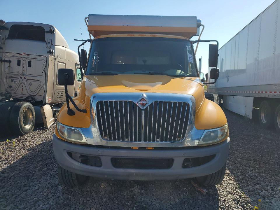 2014 International VIN 1HTJTSKM9EH496452 COPART salvage auction — MINOR DENT/SCRATCHES, In - Certificate Of Title (P), sold $14,200 on 2026-09-22 (photo 5)