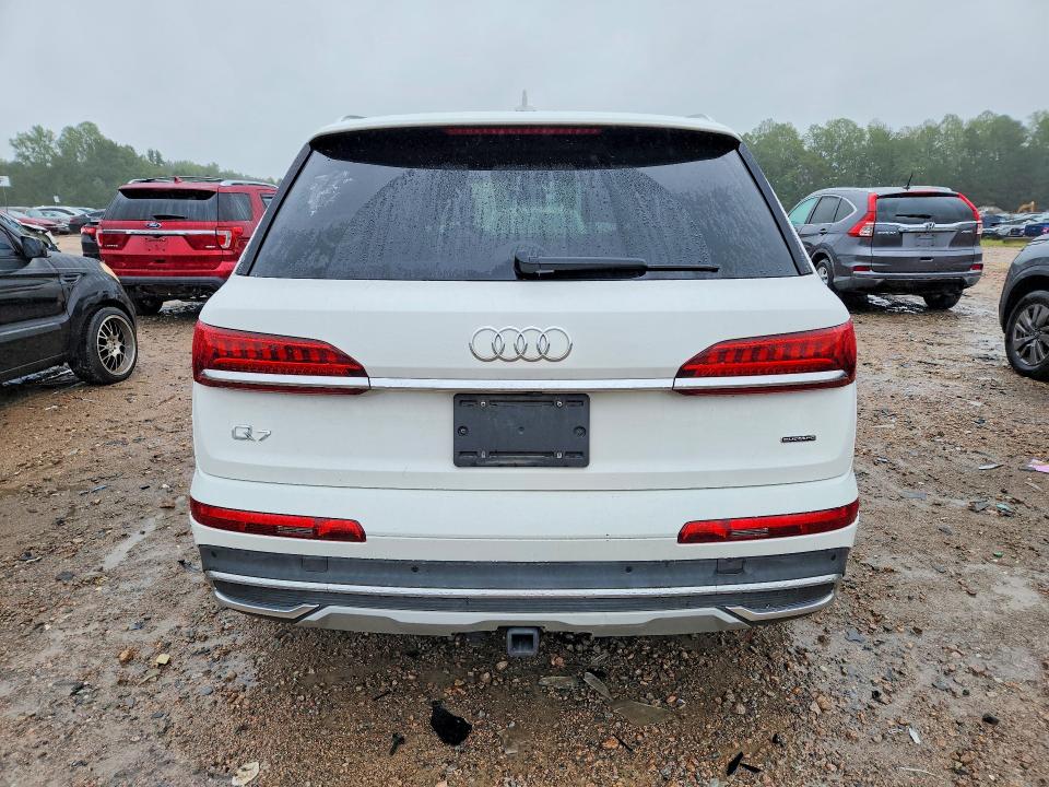 2021 Audi Q7 VIN WA1AXAF78MD033556 COPART salvage auction — MINOR DENT/SCRATCHES, VA - CERTIFICATE OF TITLE (P), sold $15,300 on 2026-10-01 (photo 6)
