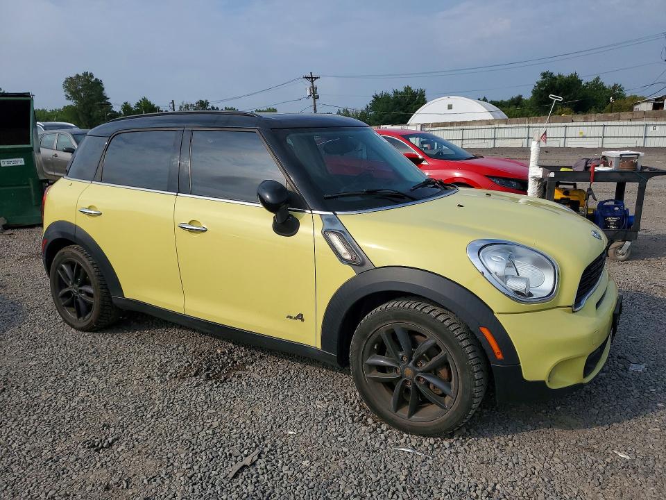 2012 Mini Cooper VIN WMWZC5C56CWM13199 COPART salvage auction — MINOR DENT/SCRATCHES, NJ - CERTIFICATE OF TITLE, sold $400 on 2026-09-04 (photo 4)