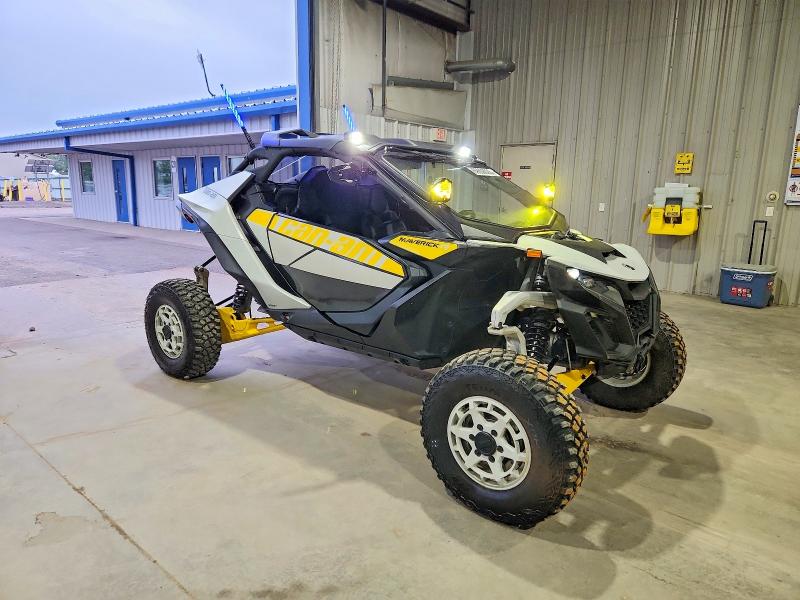 2024 Can-am Maverick VIN 3JB8GAT45RE000179 COPART salvage auction — MINOR DENT/SCRATCHES, NY - BILL OF SALE, sold $35,250 on 2026-10-08 (photo 1)