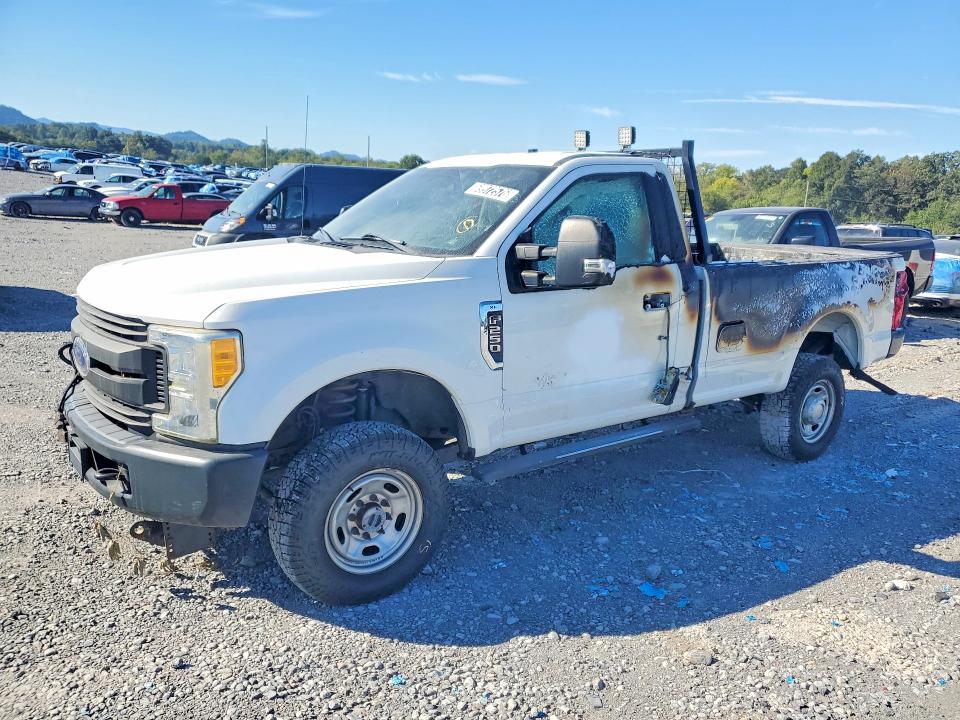 2017 Ford F-250 super duty VIN 1FTBF2B63HEC27718 — COPART salvage auction photo