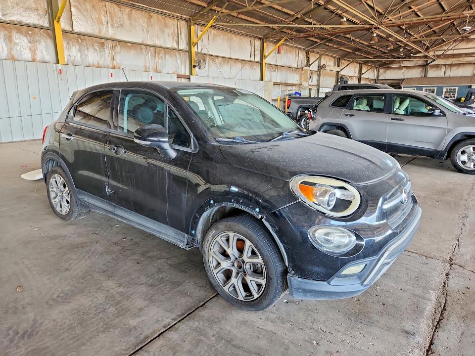 2016 Fiat 500x VIN ZFBCFXCT0GP329165 COPART salvage auction — MINOR DENT/SCRATCHES, Salvage Title, sold $500 on 2026-09-16 (photo 4)