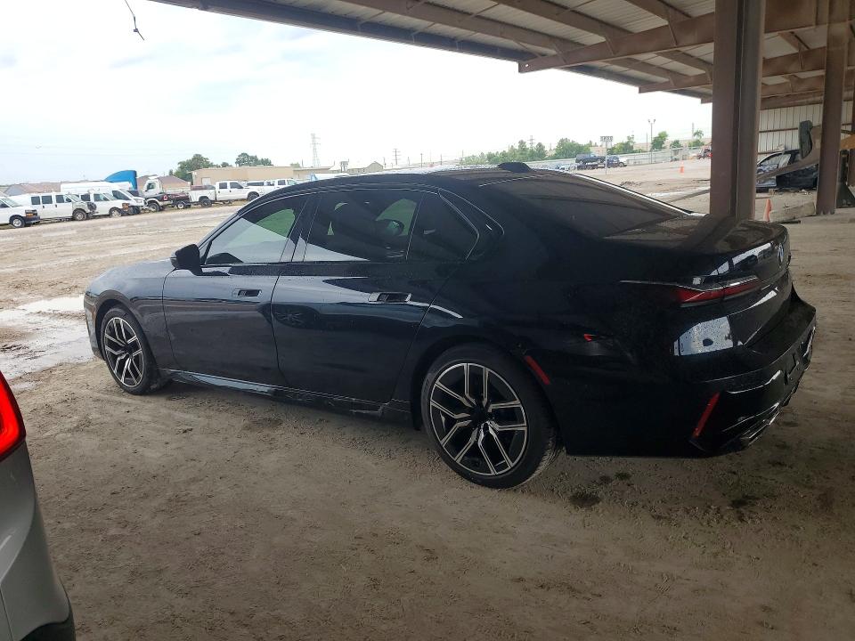 2023 BMW 7er VIN WBA33EJ0XPCM28471 COPART salvage auction — WATER/FLOOD, Tx - Salvage Title-Flood Damage, sold $36,500 on 2026-10-02 (photo 2)