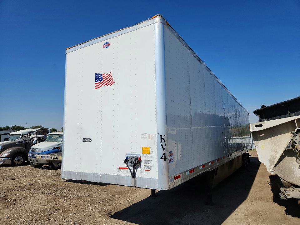 2022 Utility trailer VIN 1UYVS2533N7674111 — COPART salvage auction photo
