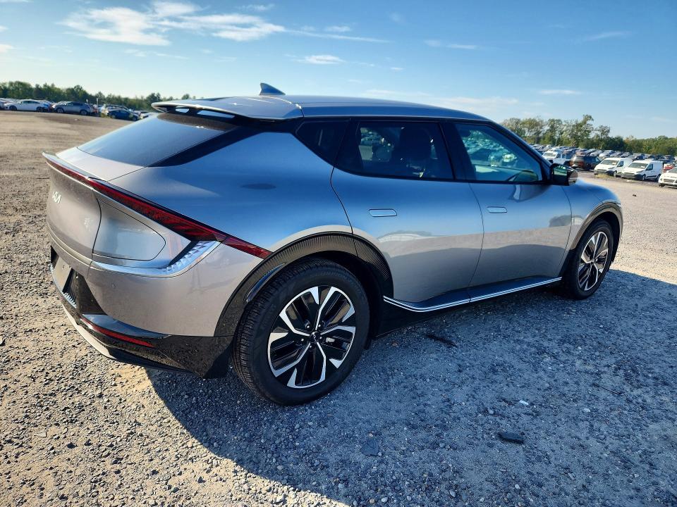 2022 Kia Ev6 VIN KNDC3DLC9N5076800 COPART salvage auction — SIDE, VA, sold $12,700 on 2026-10-14 (photo 3)