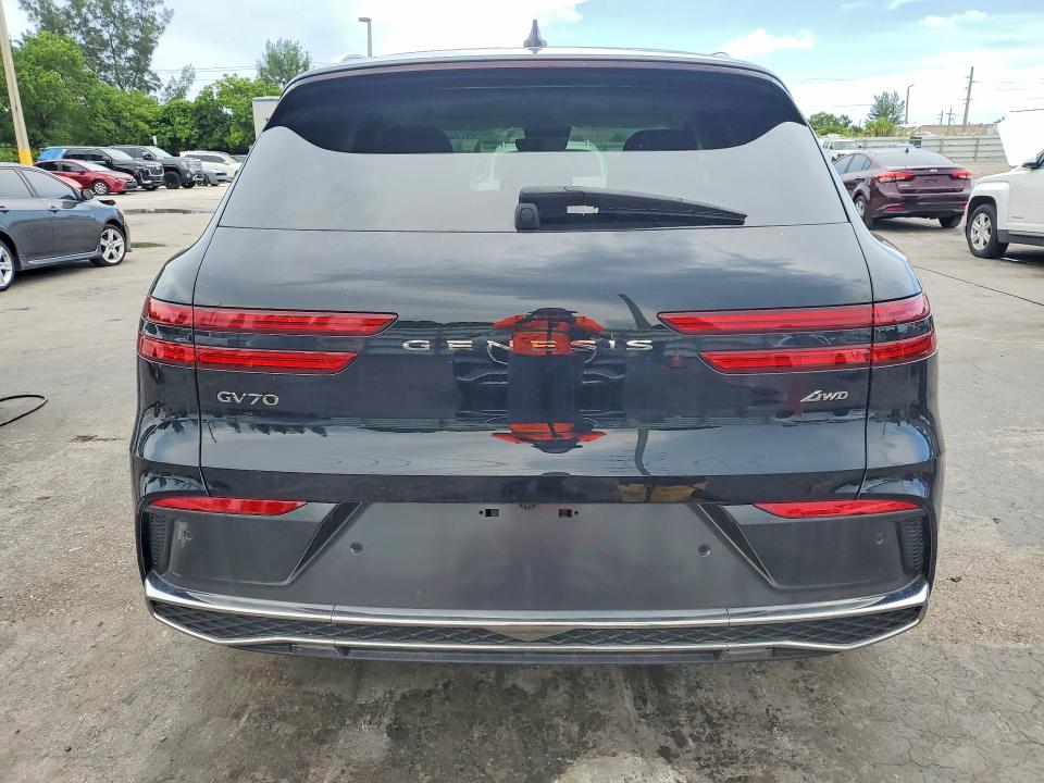 2026 Genesis Gv70 VIN 5NMMADTB5TH041828 COPART salvage auction — WATER/FLOOD, Mi - Cert Of Title-Salvage Flood, sold $3,100 on 2026-09-09 (photo 6)