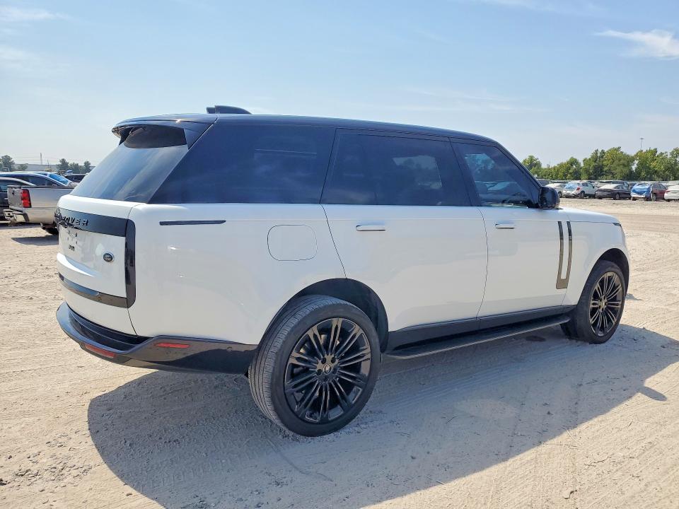 2023 Land rover RANGE ROVER VIN SALKPBE7XPA025006 COPART salvage auction — NORMAL WEAR, TX - CERTIFICATE OF TITLE, sold $85,000 on 2026-10-06 (photo 3)