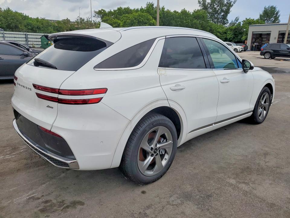 2026 Genesis Gv70 VIN 5NMMBDTBXTH040669 COPART salvage auction — WATER/FLOOD, Mi - Cert Of Title-Salvage Flood, sold $3,700 on 2026-09-14 (photo 3)