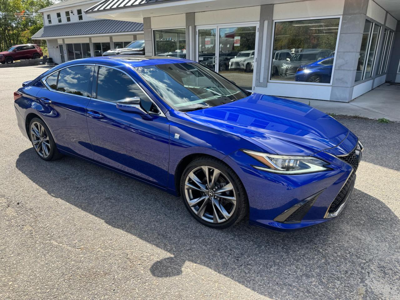 2019 Lexus ES 350 VIN 58ABZ1B15KU038110 — COPART salvage auction photo