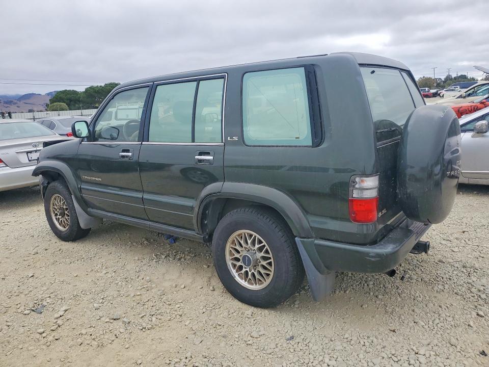 2002 Isuzu Trooper VIN JACDJ58X927J11555 COPART salvage auction — FRONT END, CA - DIS/DLR/EXP ONLY CLEAN TITLE, sold $50 on 2026-09-22 (photo 2)