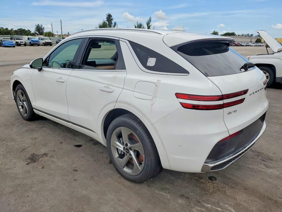 2026 Genesis Gv70 VIN 5NMMBDTBXTH040669 COPART salvage auction — WATER/FLOOD, Mi - Cert Of Title-Salvage Flood, sold $3,700 on 2026-09-14 (photo 2)