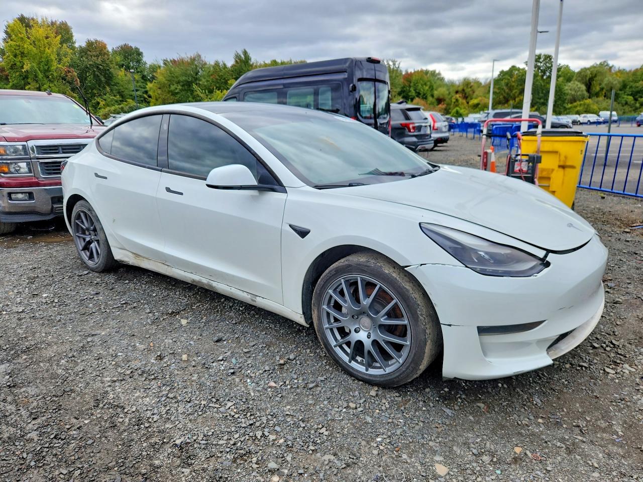 2023 Tesla Model 3 VIN 5YJ3E1EAXPF504847 COPART salvage auction — Front End, OH - CERTIFICATE OF TITLE (P), sold $15,900 on 2026-10-01 (photo 4)