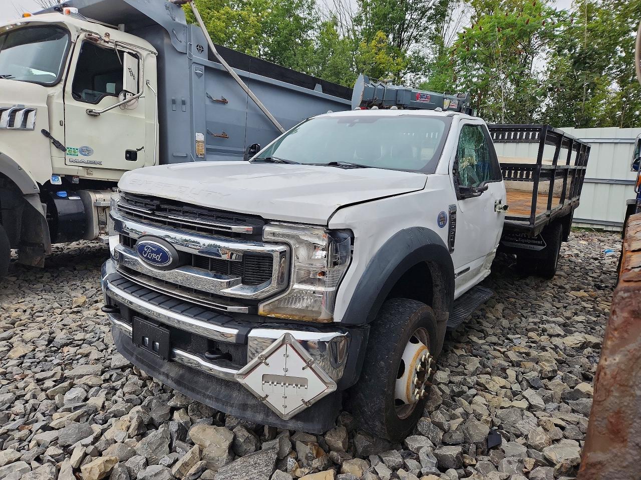 2020 Ford F-550 Super Duty VIN 1FDUF5HT6LDA08978 — COPART salvage auction photo
