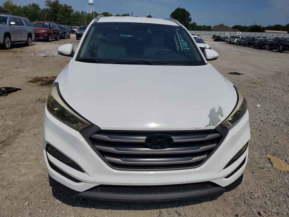 2016 Hyundai Tucson VIN KM8J33A2XGU223920 COPART salvage auction — NORMAL WEAR, La - Certificate Of Title (P), sold $4,000 on 2026-09-25 (photo 5)