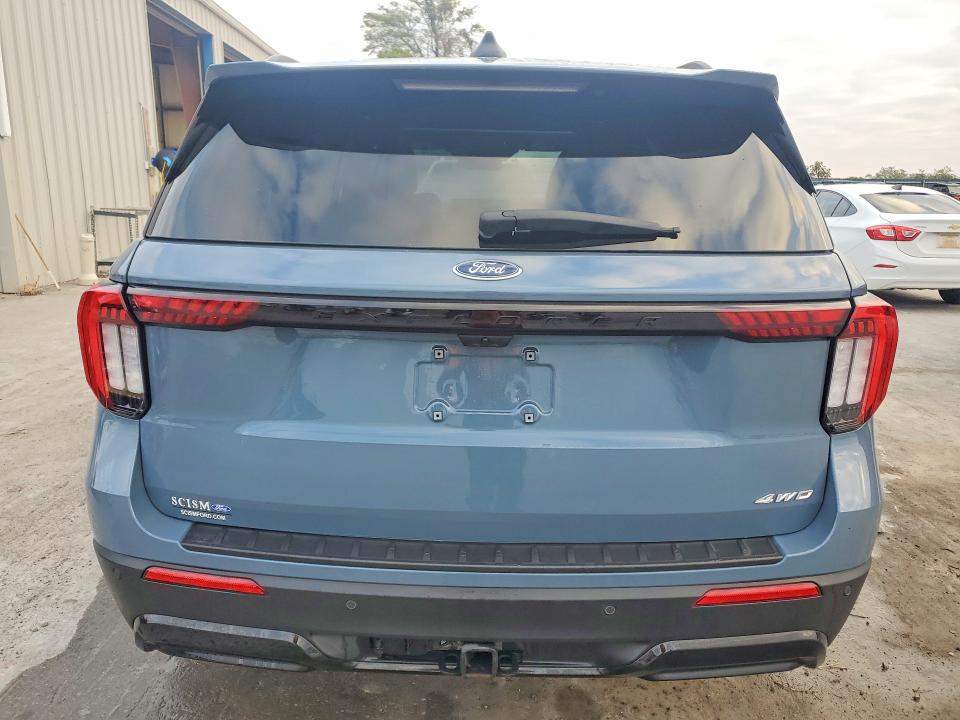 2025 Ford Explorer VIN 1FMUK8KH9SGC39551 COPART salvage auction — WATER/FLOOD, WV - SALVAGE CERTIFICATE, sold $11,000 on 2026-10-05 (photo 6)