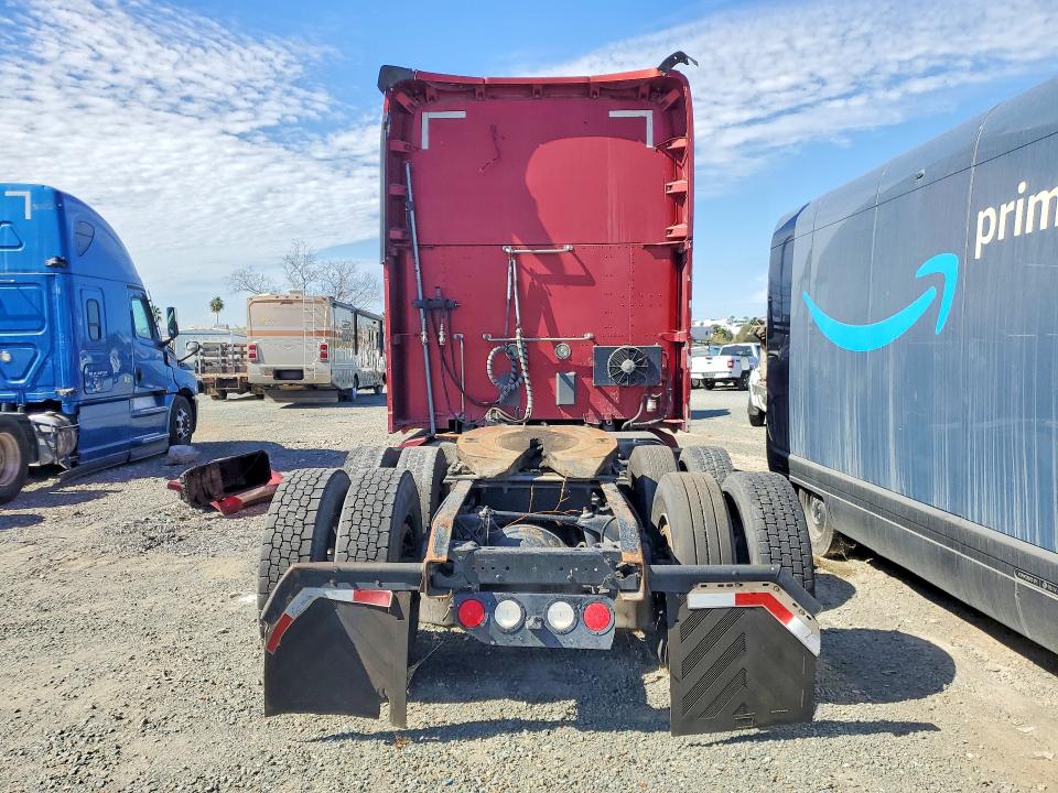 2017 Kenworth All models VIN 1XKYDP9X6HJ135879 COPART salvage auction — FRONT END, WI - DIS/DLR/EXP ONLY CLEAN TITLE, sold $2,400 on 2026-10-06 (photo 6)