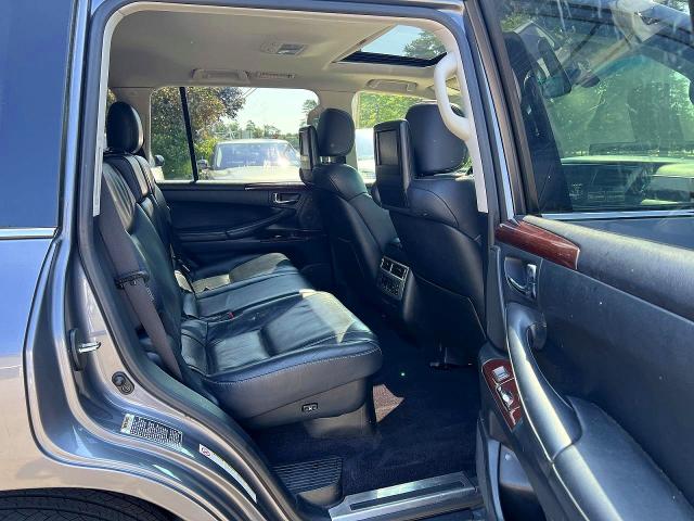 2013 Lexus Lx VIN JTJHY7AX3D4130026 COPART salvage auction — MINOR DENT/SCRATCHES, Salvage Title, sold $17,400 on 2026-09-17 (photo 6)