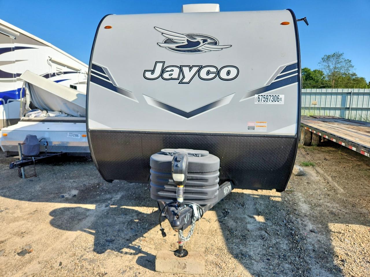 2026 VIN 1UJBC0BR7T1650079 COPART salvage auction — Top/Roof, Ct - Clean Title, sold $5,300 on 2026-10-13 (photo 8)