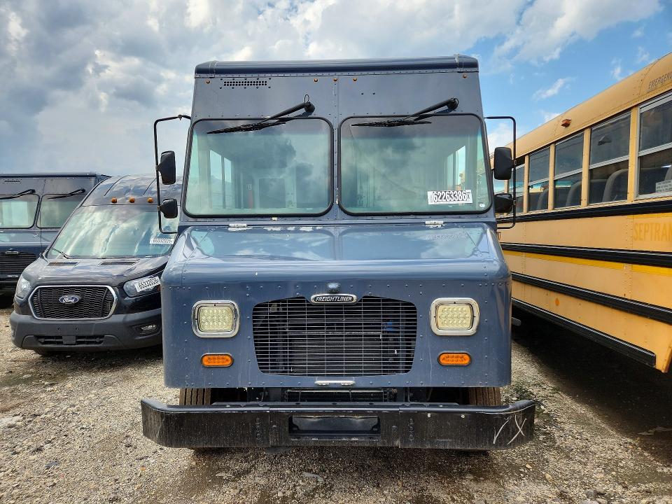 2020 Freightliner Mt45g VIN 4UZAC2EA3LCMK2979 COPART salvage auction — NORMAL WEAR, IL - CERTIFICATE OF TITLE, sold $22,500 on 2026-09-15 (photo 5)