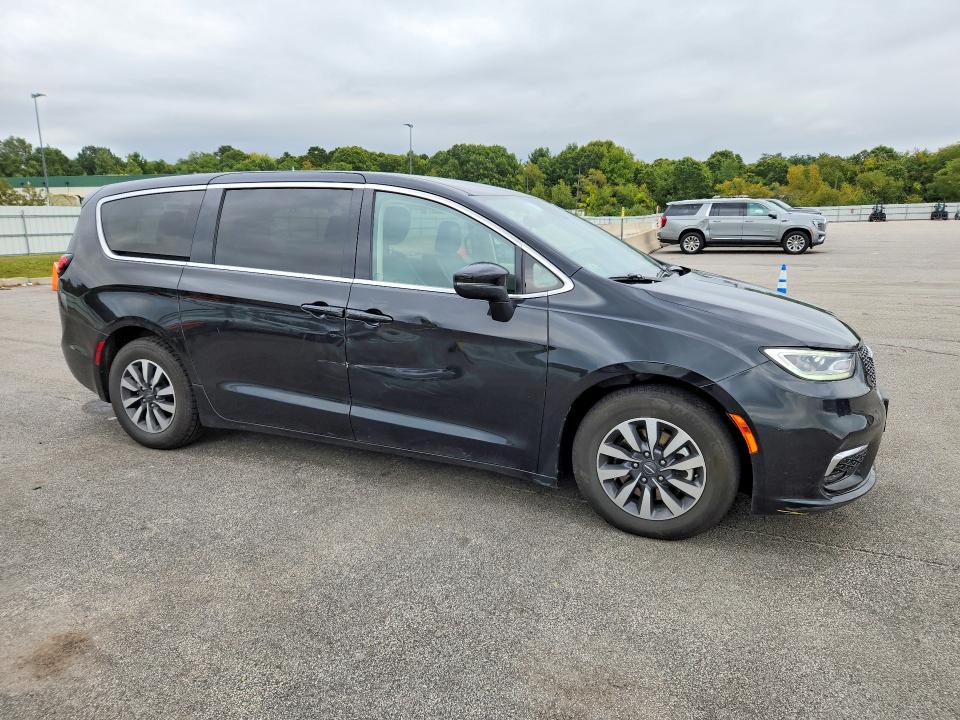 2023 Chrysler Pacifica VIN 2C4RC1L72PR631331 COPART salvage auction — SIDE, Ny - Certificate Of Title, sold $11,800 on 2026-10-07 (photo 4)