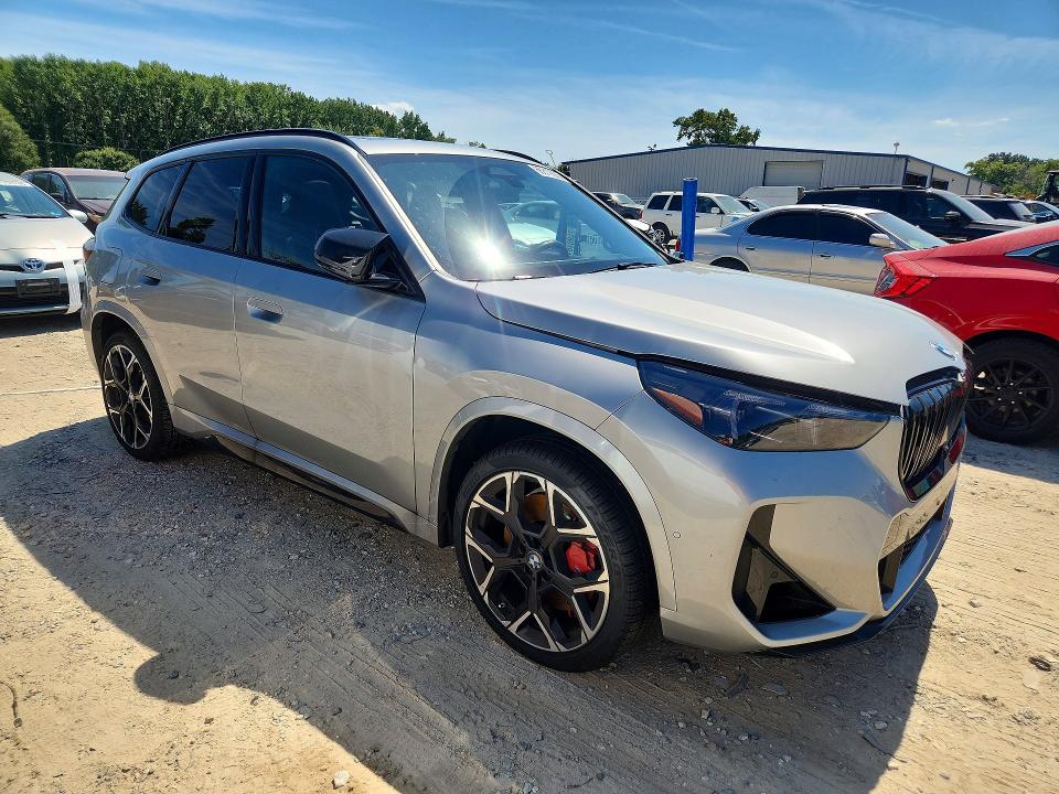 2026 BMW X1 VIN WBX13EF03T5441938 COPART salvage auction — WATER/FLOOD, Va - Cert Of Title-Salvage Water, sold $20,100 on 2026-09-29 (photo 4)