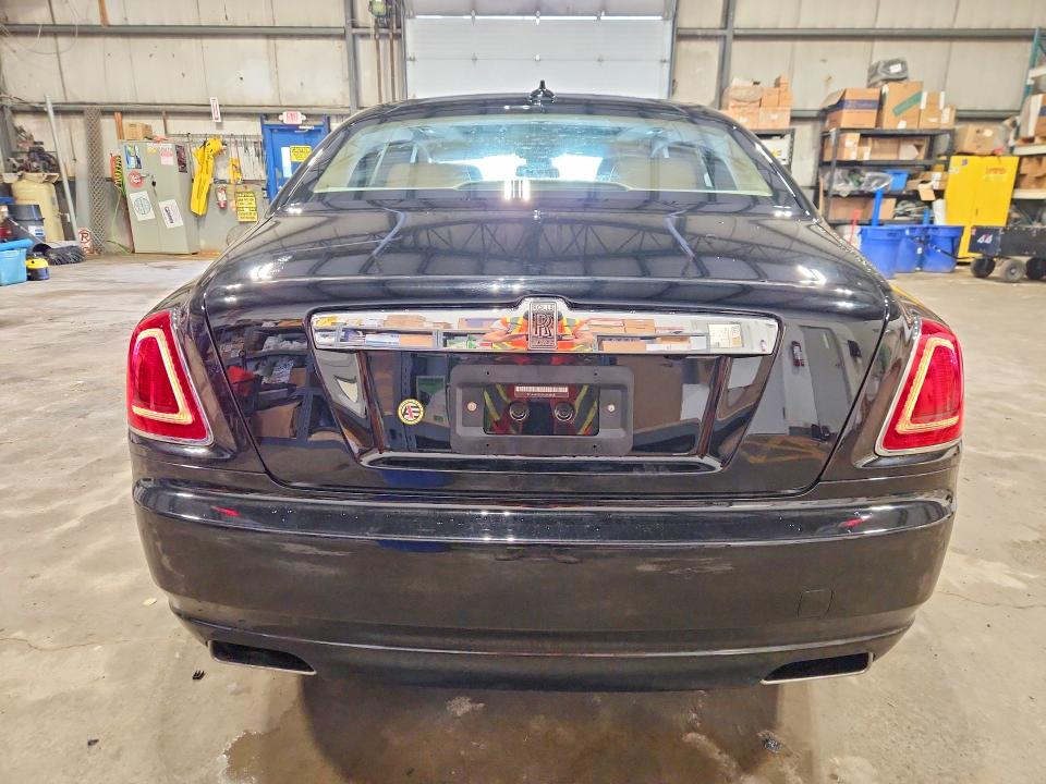 2010 Rolls-royce Ghost VIN SCA664S52AUX48582 COPART salvage auction — WATER/FLOOD, ON - PERMIT IRREPAIRABLE (P), sold $30,250 on 2026-09-08 (photo 6)