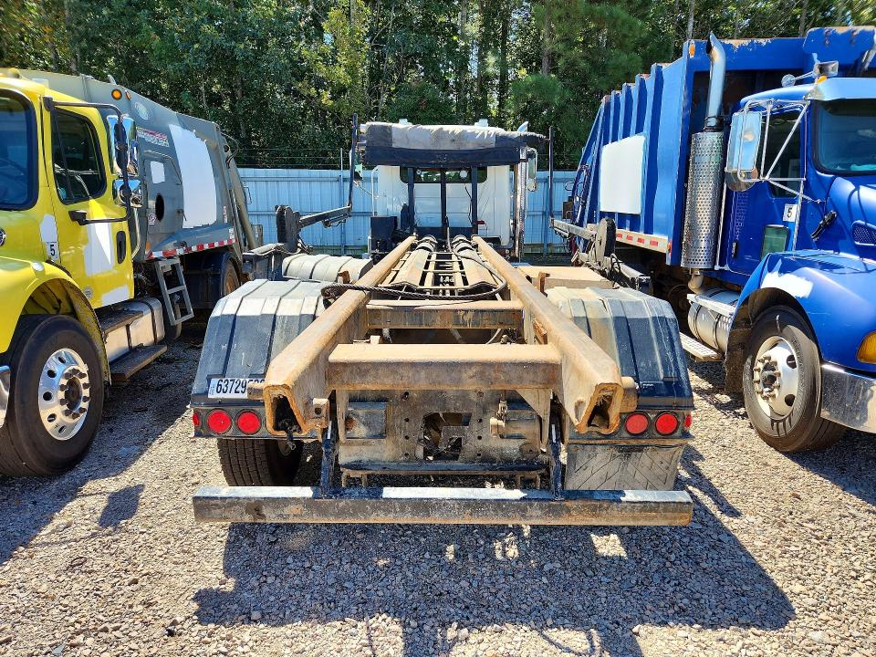 2017 Mack Unknown VIN 1M2AX33C8HM011285 COPART salvage auction — STRIPPED, FL - CERTIFICATE OF DESTRUCTION, sold $6,500 on 2026-09-17 (photo 6)