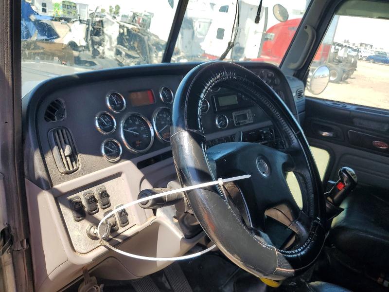 2013 Peterbilt 388 VIN 1XPWD49X5DD172303 COPART salvage auction — NORMAL WEAR, AZ - CERTIFICATE OF TITLE, sold $22,500 on 2026-09-25 (photo 8)