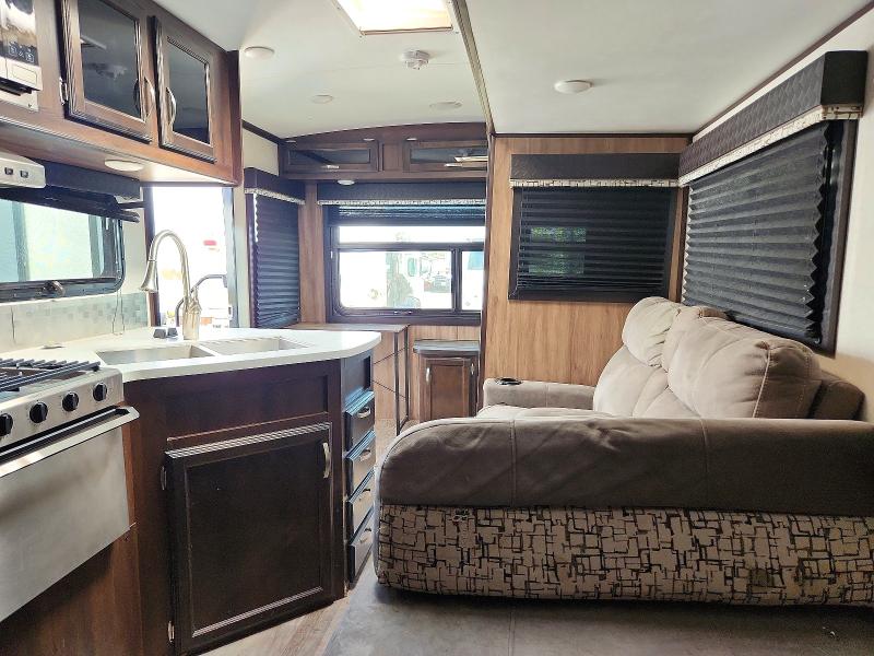 2020 Jaco jay flight Trv trail VIN 1UJBJ0BR3L14L0069 COPART salvage auction — MINOR DENT/SCRATCHES, ID - CERTIFICATE OF TITLE, sold $7,300 on 2026-09-22 (photo 8)