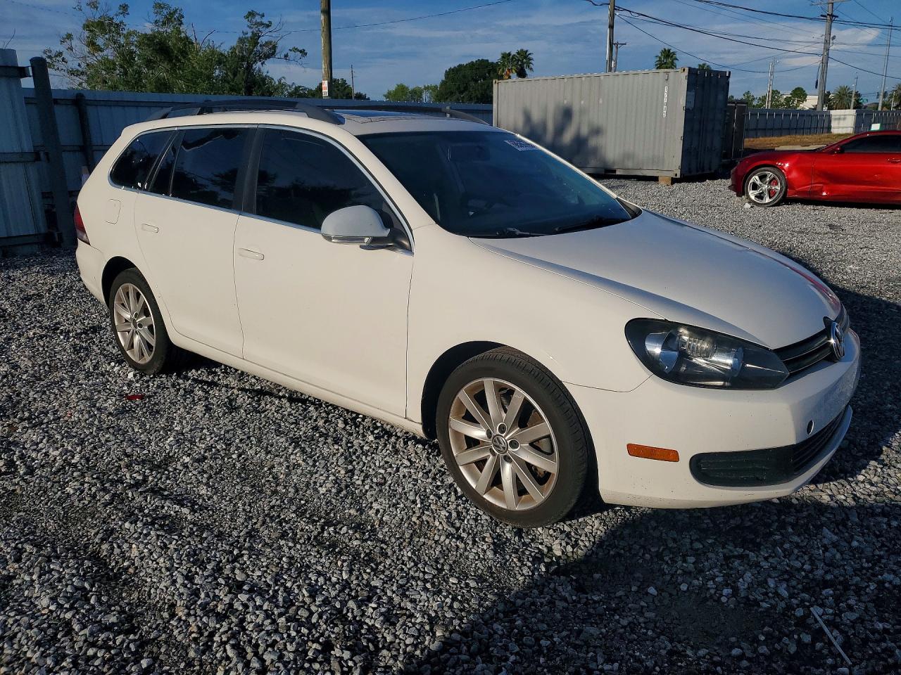 2012 Volkswagen Jetta VIN 3VWPL7AJ8CM678905 COPART salvage auction — Minor Dent/Scratches, Ct - Clean Title, sold $925 on 2026-09-18 (photo 4)
