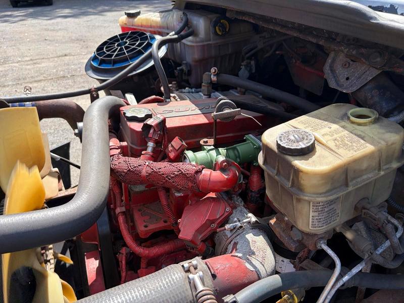 2015 Freightliner Chassis VIN 4UZABRDU0FCFW9520 COPART salvage auction — NORMAL WEAR, MA - CERTIFICATE OF TITLE (P), sold $825 on 2026-10-02 (photo 7)