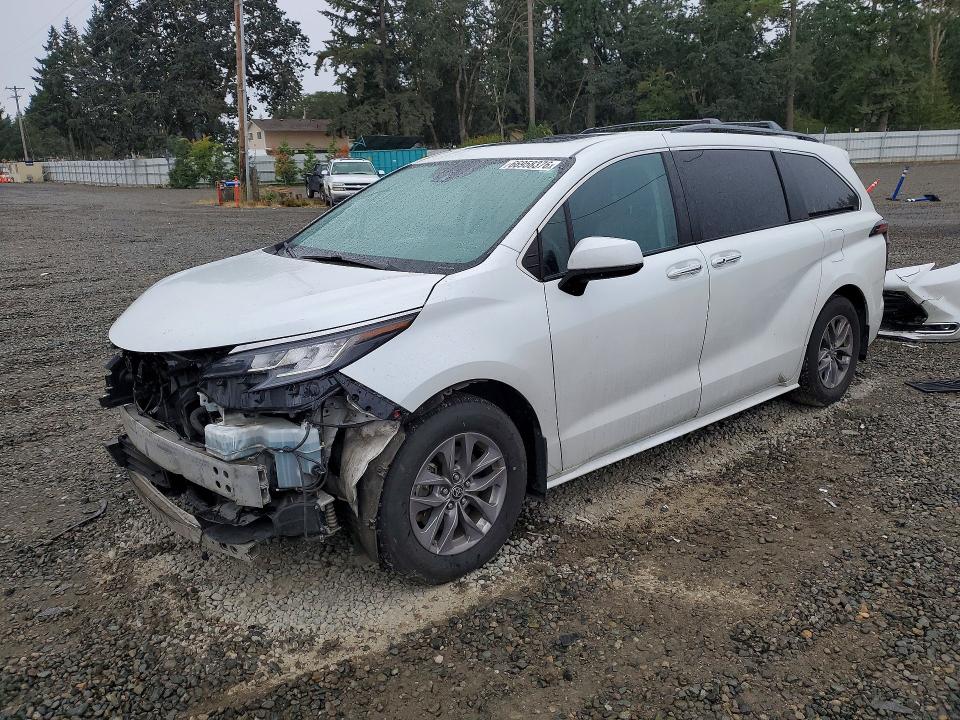 2022 Toyota Sienna VIN 5TDJSKFC5NS067516 — COPART salvage auction photo