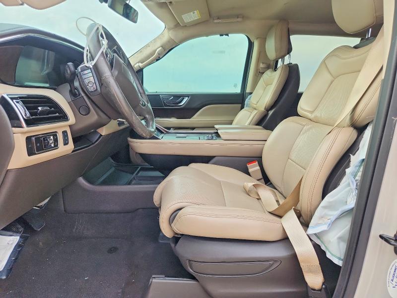 2024 Lincoln Navigator VIN 5LMJJ2NG7REL15941 COPART salvage auction — ROLLOVER, TX - SALVAGE VEHICLE TITLE, sold $10,800 on 2026-09-25 (photo 7)