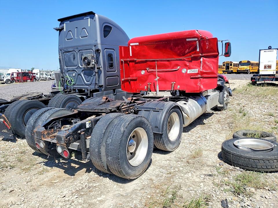 2016 Peterbilt 384 VIN 1XPVDP9X9GD148961 COPART salvage auction — REAR END, MO - DEALER ONLY CLEAN TITLE (P), sold $70 on 2026-10-06 (photo 3)