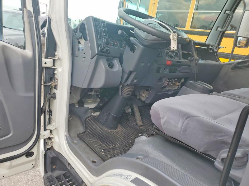 2008 Isuzu Nrr VIN JALE5W16487301210 COPART salvage auction — MINOR DENT/SCRATCHES, IN - CERTIFICATE OF TITLE, sold $1,650 on 2026-10-05 (photo 8)