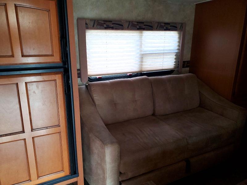 2010 Gulf stream Stream VIN 1NL1XTM28A1026185 COPART salvage auction — FRONT END, KY - CERT OF TITLE-SALVAGE, sold $1,550 on 2026-09-24 (photo 7)