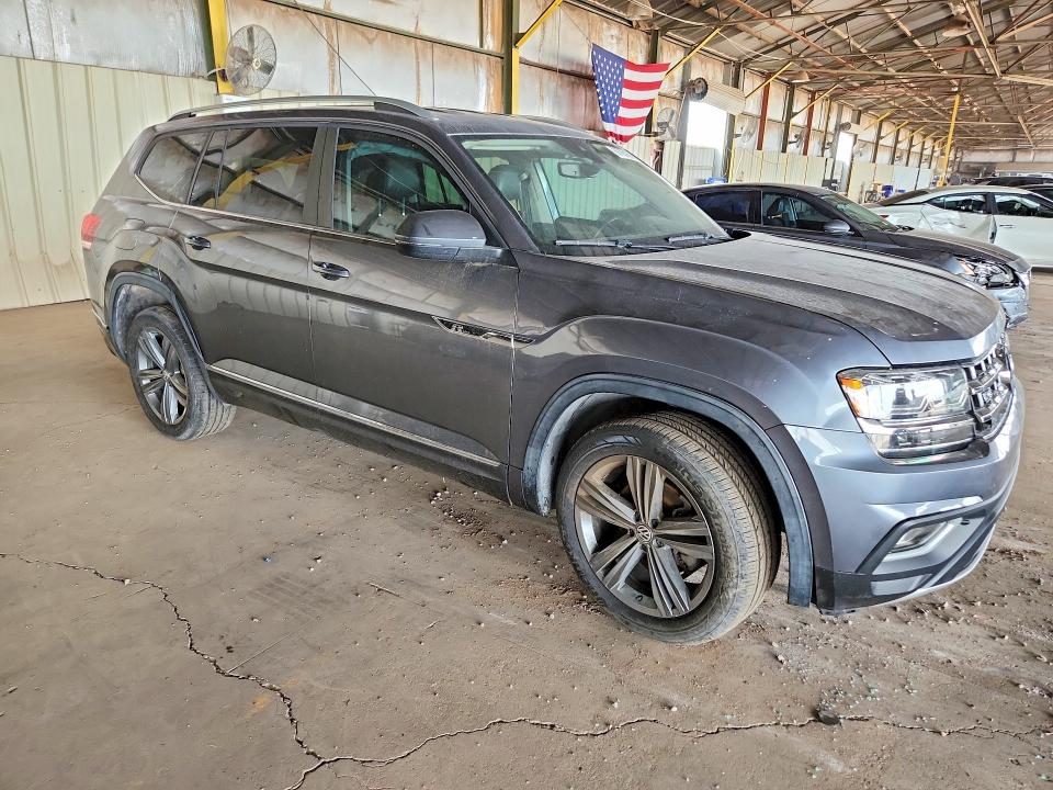 2019 Volkswagen Atlas VIN 1V2YR2CA9KC613341 COPART salvage auction — MINOR DENT/SCRATCHES, Az - Cert Of Title - Salvage, sold $4,200 on 2026-10-01 (photo 4)