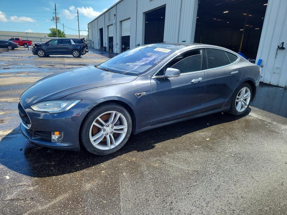 2015 Tesla Model S VIN 5YJSA1H19FF082832 COPART salvage auction — MECHANICAL, Fl - Certificate Of Title, sold $3,300 on 2026-09-18 (photo 1)