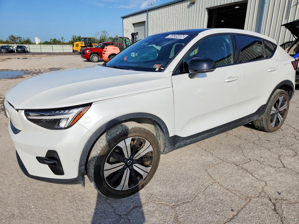 2023 Volvo C40 VIN YV4ED3GL2P2053354 — COPART salvage auction photo