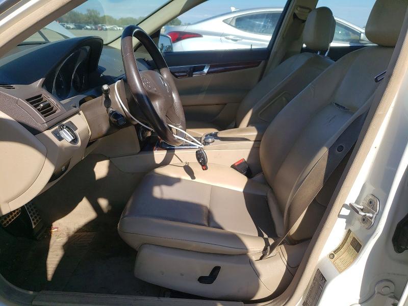2011 Mercedes-Benz C-klasse VIN WDDGF5EB5BR176597 COPART salvage auction — NORMAL WEAR, CA - DLR/DIS/EXP ONLY SALVAGE TITLE, sold $525 on 2026-09-15 (photo 7)