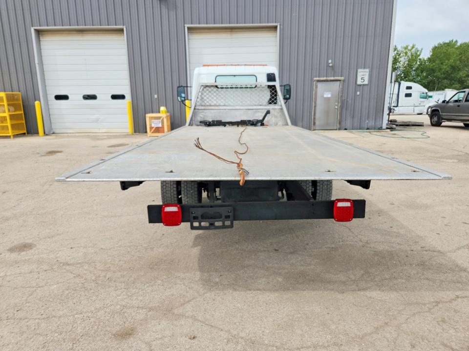 2017 Mitsubishi VIN JL6CRE1A1HK002371 COPART salvage auction — MINOR DENT/SCRATCHES, WI - CERTIFICATE OF TITLE, sold $7,400 on 2026-09-17 (photo 6)