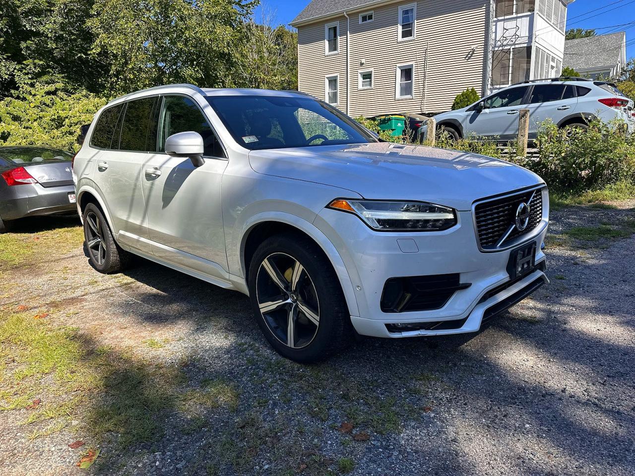 2016 Volvo XC90 VIN YV4A22PM4G1068709 — COPART salvage auction photo