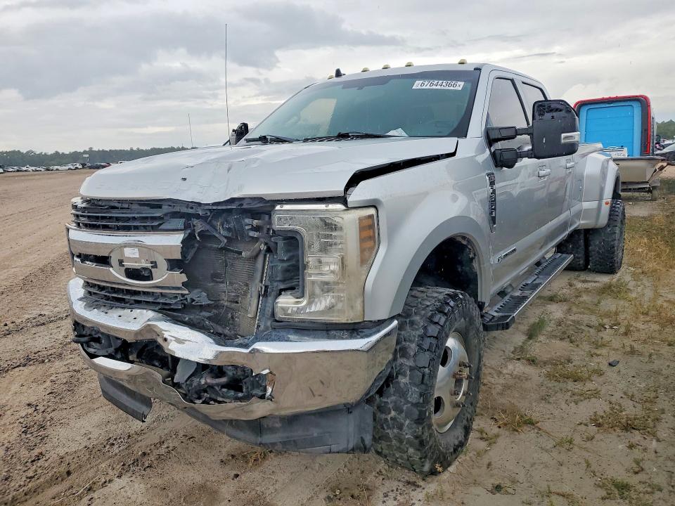 2019 Ford F350 VIN 1FT8W3DTXKEE32334 — COPART salvage auction photo