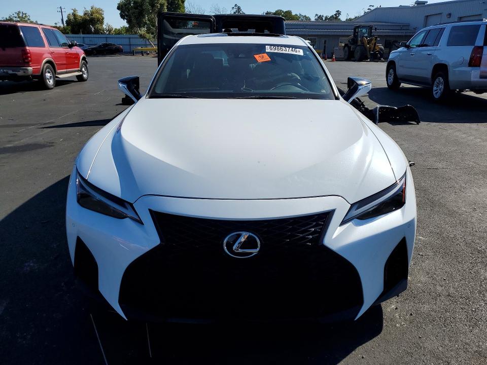 2021 Lexus Is VIN JTHGZ1B20M5041969 COPART salvage auction — VANDALISM, CA, sold $17,000 on 2026-10-14 (photo 5)