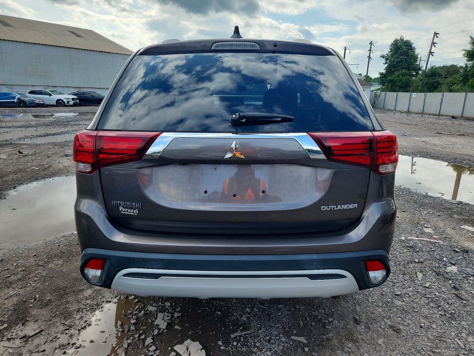 2019 Mitsubishi Outlander VIN JA4AD2A34KZ016109 COPART salvage auction — MINOR DENT/SCRATCHES, Pa - Cert Of Title, sold $4,000 on 2026-09-17 (photo 6)