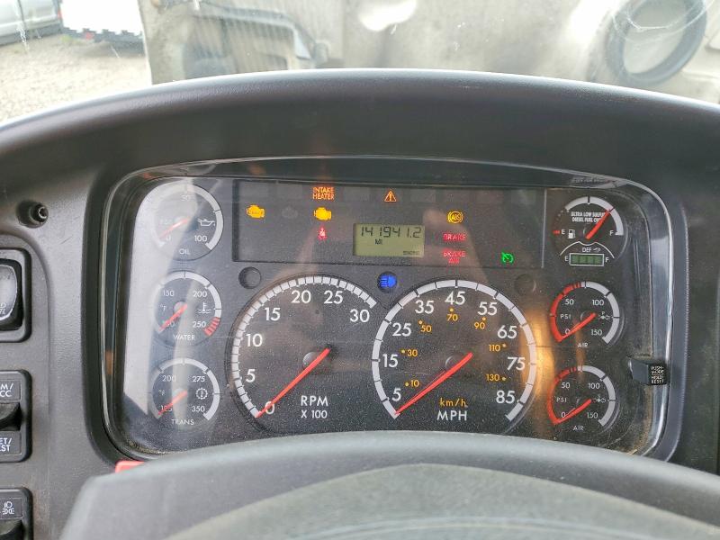 2015 Frht - freightliner VIN 1FVHCYCY7FHGS1313 COPART salvage auction — MECHANICAL, VA - CERTIFICATE OF TITLE, sold $6,900 on 2026-09-28 (photo 9)