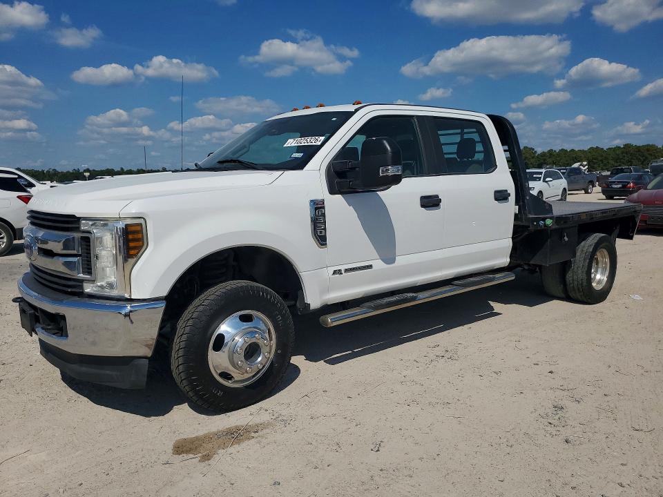 2019 Ford F-350 super duty VIN 1FT8W3DT6KEG85635 — COPART salvage auction photo